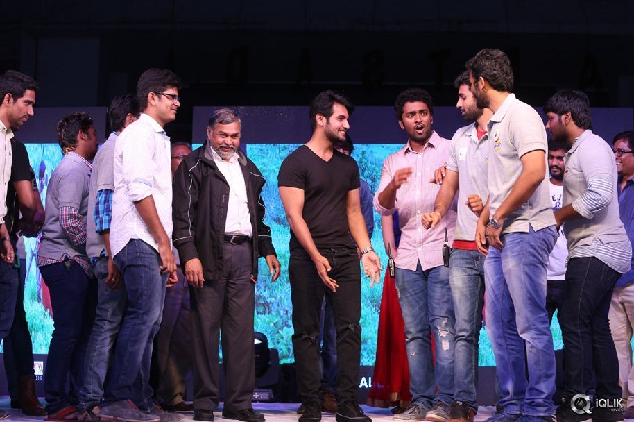Seethamma-Andaalu-Raamayya-Sithraalu-Platinum-Disc-Function